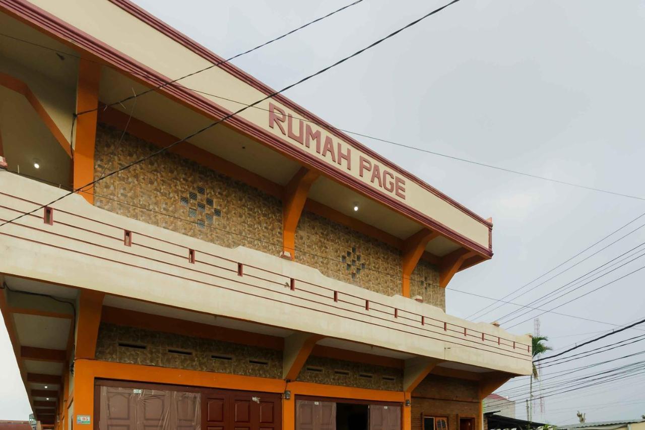 RedDoorz near Bukit Kubu Berastagi Hotel Bagian luar foto